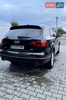 Внедорожник / Кроссовер Audi Q7 2013 в 