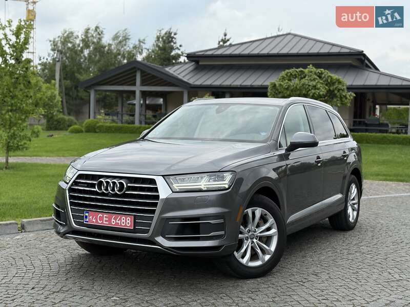 Внедорожник / Кроссовер Audi Q7 2019 в 