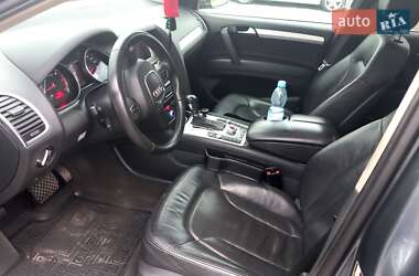 Позашляховик / Кросовер Audi Q7 2010 в 
