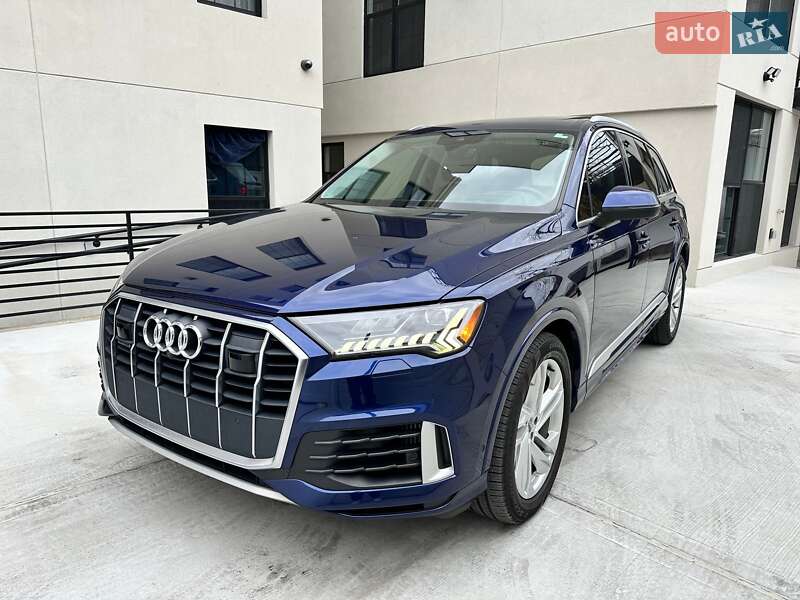 Внедорожник / Кроссовер Audi Q7 2020 в 
