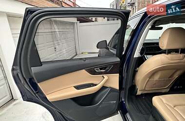 Внедорожник / Кроссовер Audi Q7 2020 в 