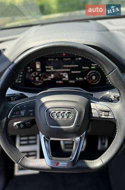 Позашляховик / Кросовер Audi Q7 2018 в 