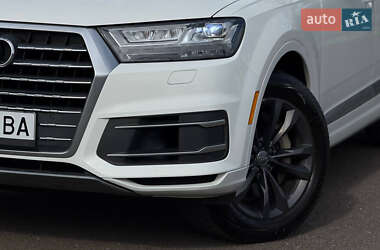 Позашляховик / Кросовер Audi Q7 2016 в 