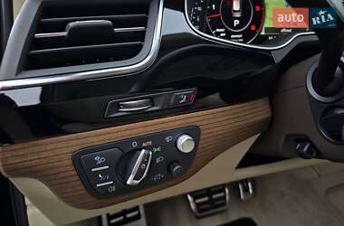 Внедорожник / Кроссовер Audi Q7 2018 в 