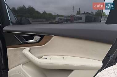Внедорожник / Кроссовер Audi Q7 2018 в 