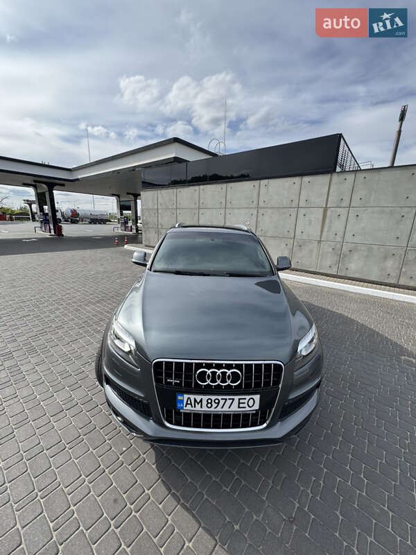 Внедорожник / Кроссовер Audi Q7 2013 в Житомире