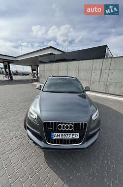 Внедорожник / Кроссовер Audi Q7 2013 в 