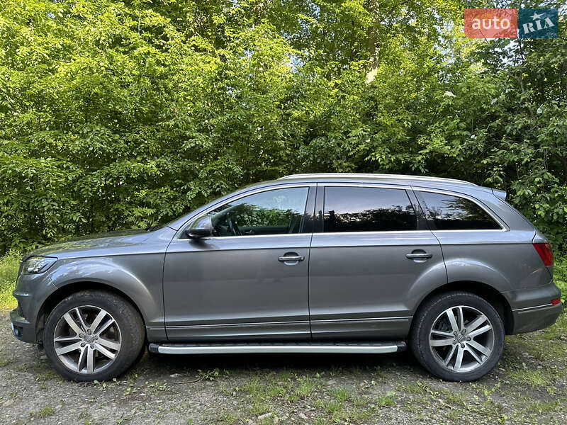 Внедорожник / Кроссовер Audi Q7 2012 в Черновцах