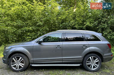 Позашляховик / Кросовер Audi Q7 2012 в 