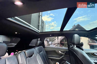 Внедорожник / Кроссовер Audi Q7 2016 в 