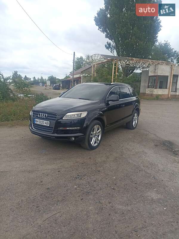 Внедорожник / Кроссовер Audi Q7 2007 в Белгороде-Днестровском