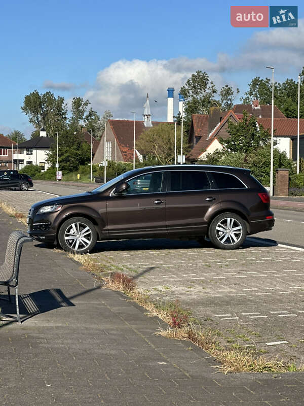 Внедорожник / Кроссовер Audi Q7 2009 в Черновцах