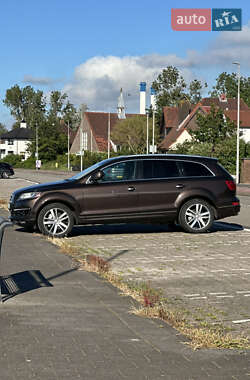 Внедорожник / Кроссовер Audi Q7 2009 в 