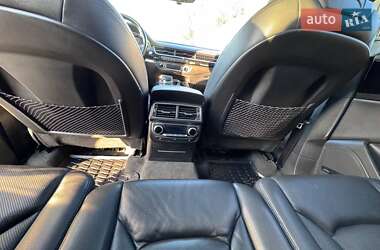 Внедорожник / Кроссовер Audi Q7 2017 в 