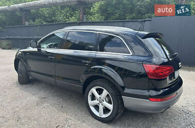 Внедорожник / Кроссовер Audi Q7 2009 в 