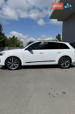 Внедорожник / Кроссовер Audi Q7 2025 в 