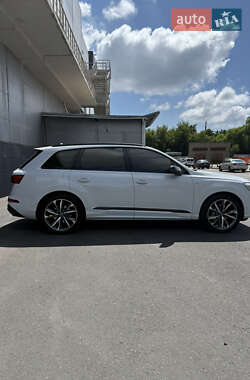 Внедорожник / Кроссовер Audi Q7 2025 в 