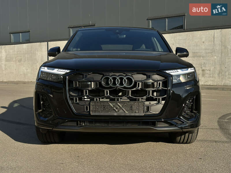 Внедорожник / Кроссовер Audi Q7 2025 в Киеве