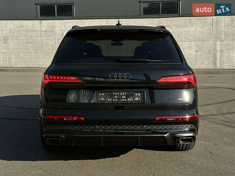 Внедорожник / Кроссовер Audi Q7 2025 в Киеве