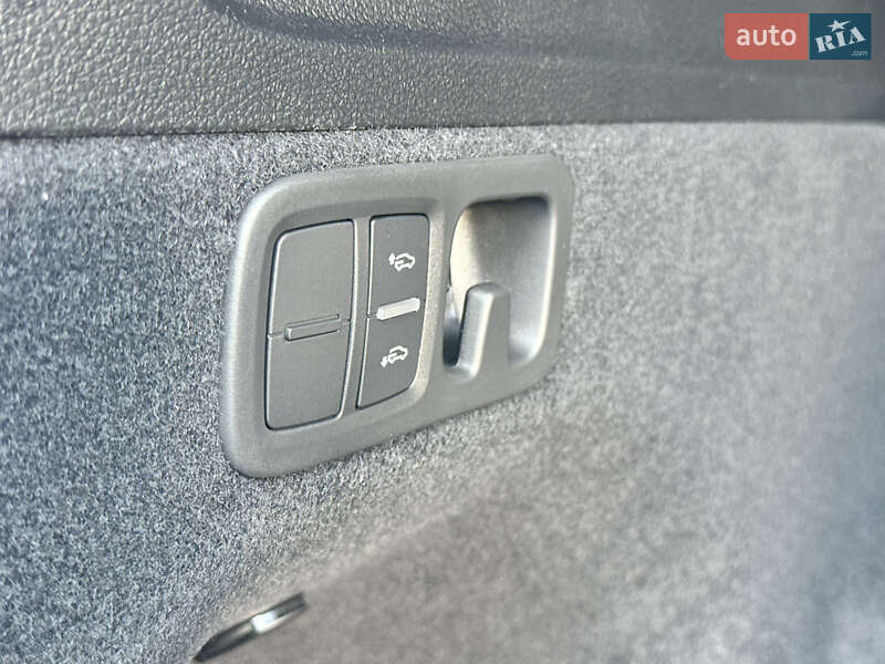 Внедорожник / Кроссовер Audi Q7 2025 в Киеве