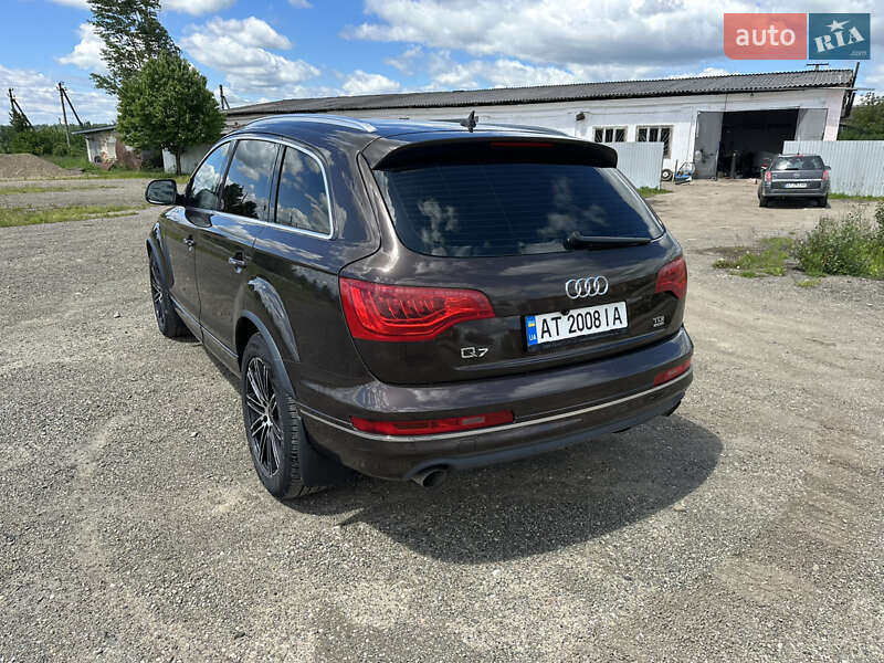 Позашляховик / Кросовер Audi Q7 2011 в Косові