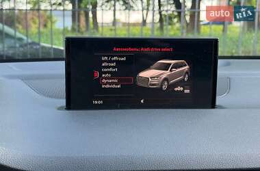 Внедорожник / Кроссовер Audi Q7 2015 в 