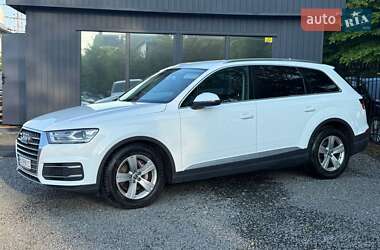 Внедорожник / Кроссовер Audi Q7 2015 в 