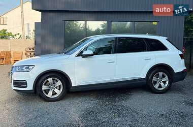 Внедорожник / Кроссовер Audi Q7 2015 в 