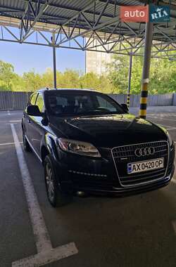 Внедорожник / Кроссовер Audi Q7 2007 в 
