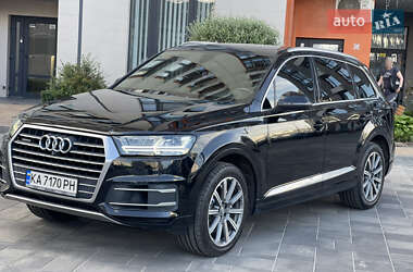 Внедорожник / Кроссовер Audi Q7 2017 в 