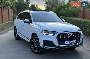 Внедорожник / Кроссовер Audi Q7 2023 в 