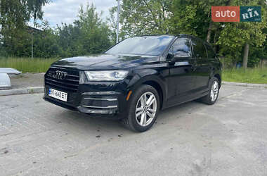 Позашляховик / Кросовер Audi Q7 2017 в 