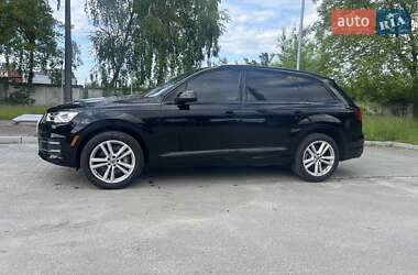 Позашляховик / Кросовер Audi Q7 2017 в 