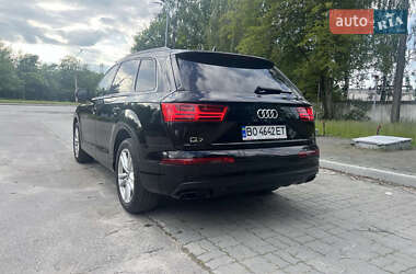 Позашляховик / Кросовер Audi Q7 2017 в 