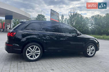 Позашляховик / Кросовер Audi Q7 2017 в 