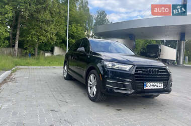 Позашляховик / Кросовер Audi Q7 2017 в 
