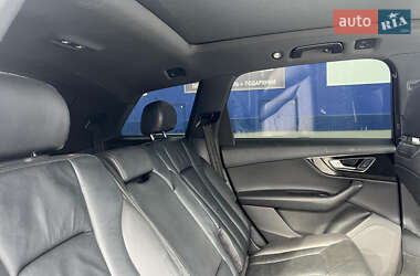 Позашляховик / Кросовер Audi Q7 2017 в 