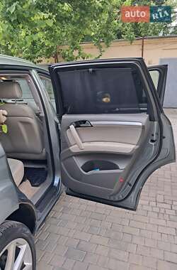 Внедорожник / Кроссовер Audi Q7 2006 в 