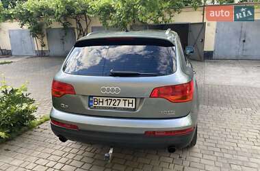 Внедорожник / Кроссовер Audi Q7 2006 в 