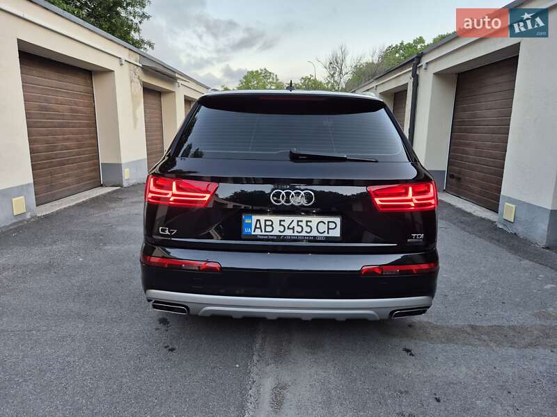 Позашляховик / Кросовер Audi Q7 2017 в Вінниці