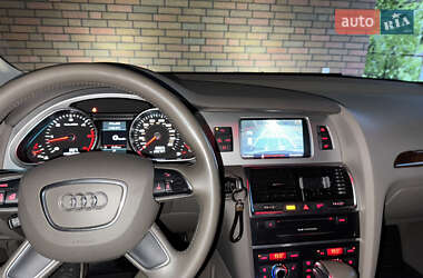Внедорожник / Кроссовер Audi Q7 2013 в 