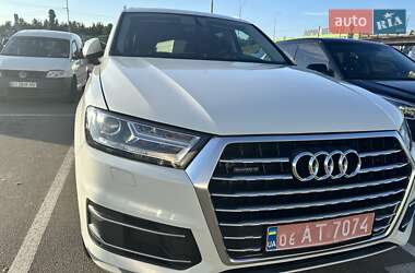 Внедорожник / Кроссовер Audi Q7 2017 в 
