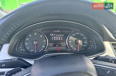 Внедорожник / Кроссовер Audi Q7 2017 в 