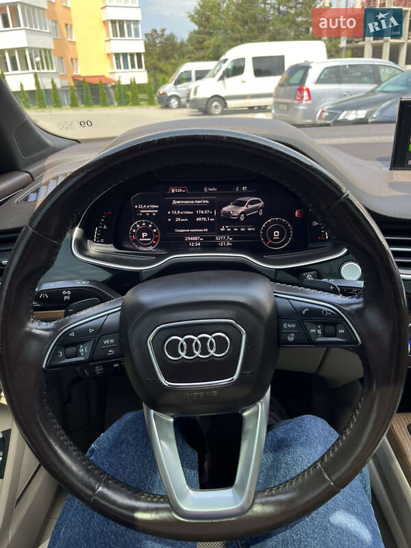 Внедорожник / Кроссовер Audi Q7 2017 в Львове