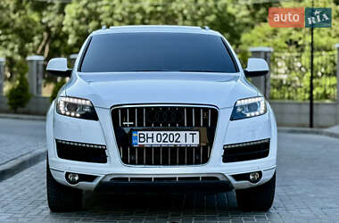 Позашляховик / Кросовер Audi Q7 2014 в 