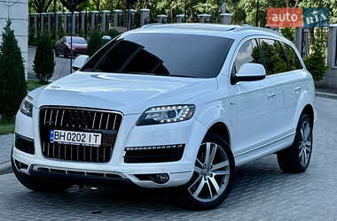 Позашляховик / Кросовер Audi Q7 2014 в 