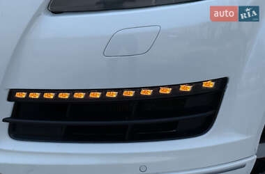 Позашляховик / Кросовер Audi Q7 2014 в 