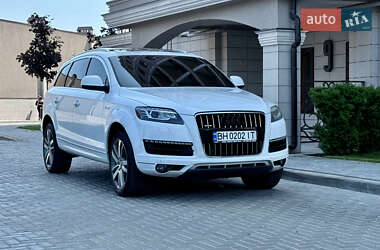 Позашляховик / Кросовер Audi Q7 2014 в 