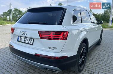 Внедорожник / Кроссовер Audi Q7 2015 в 