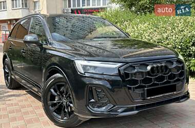 Позашляховик / Кросовер Audi Q7 2024 в Києві
